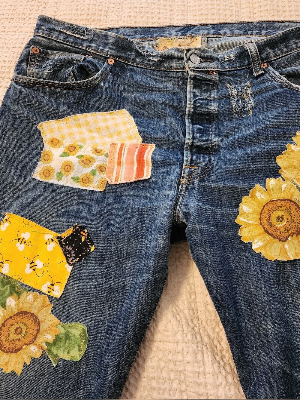 Levis 501 Upcycled Embellished Sunflower Patchwork Women’s Jeans Waist 20" Boho - Picture 4 of 13